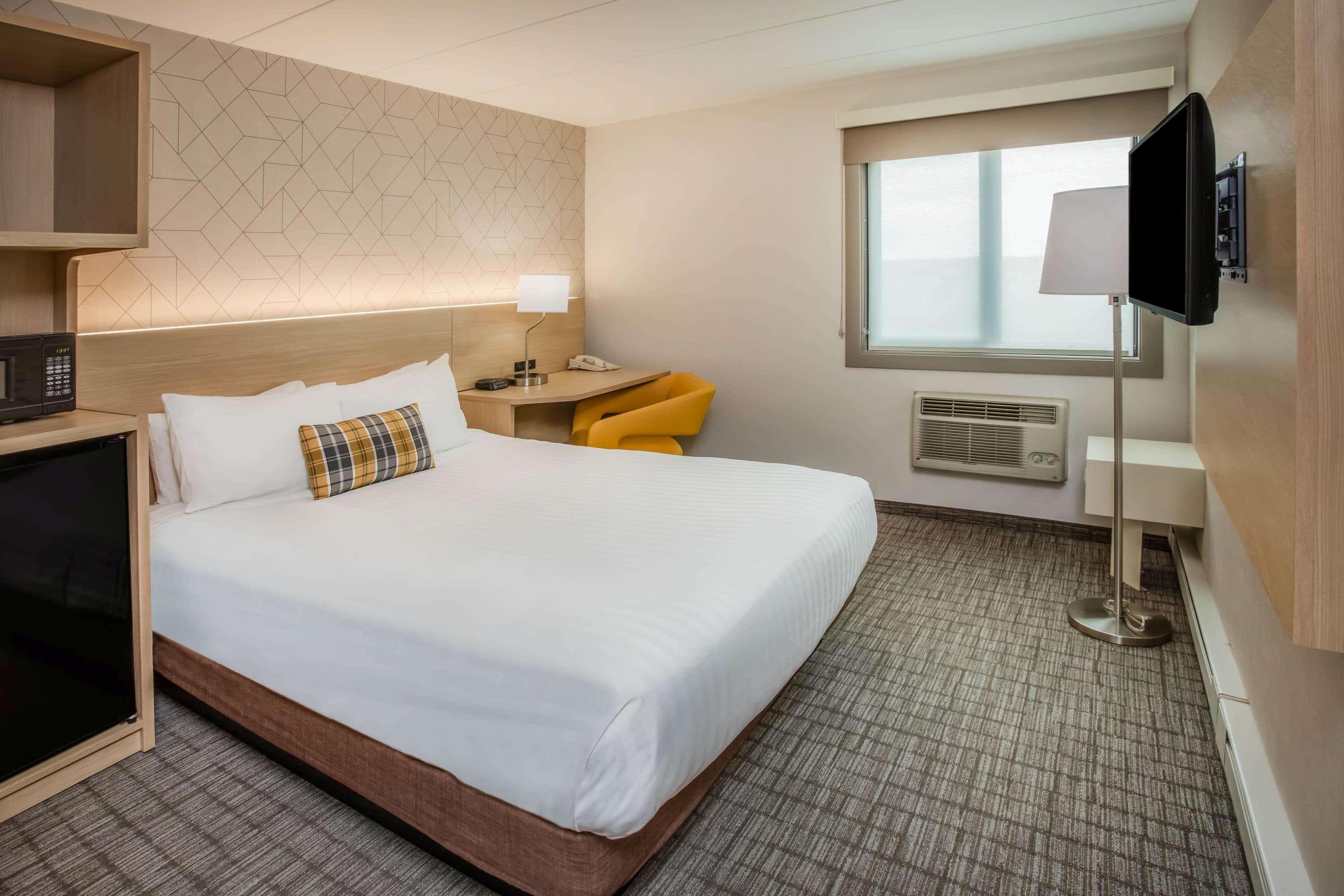 Days Inn & Suites By Wyndham Duluth By The Mall Exteriör bild