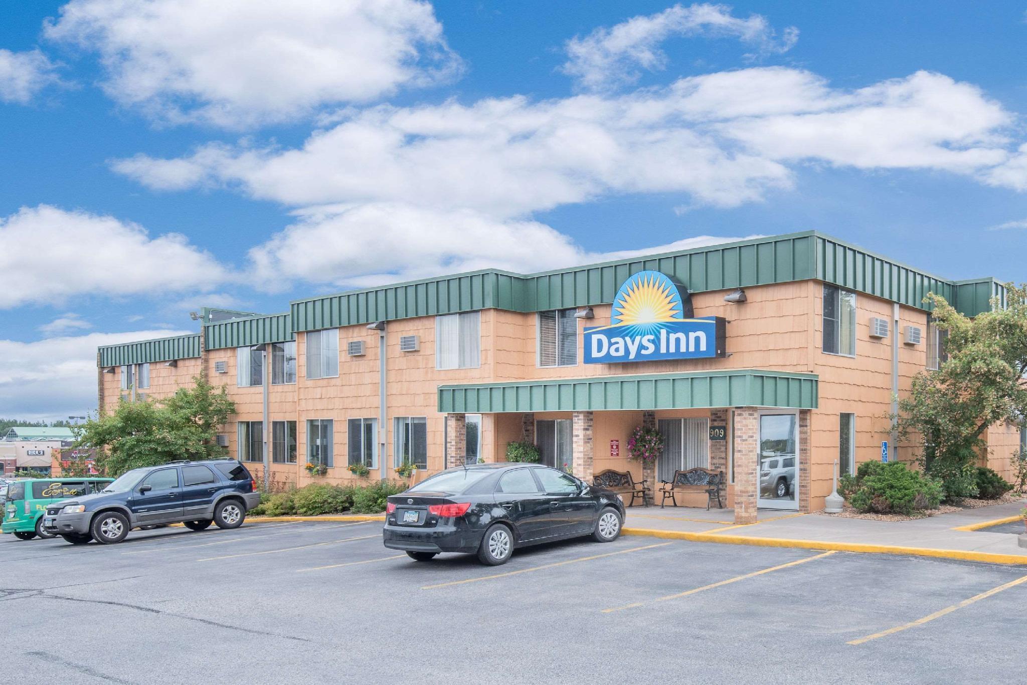 Days Inn & Suites By Wyndham Duluth By The Mall Exteriör bild