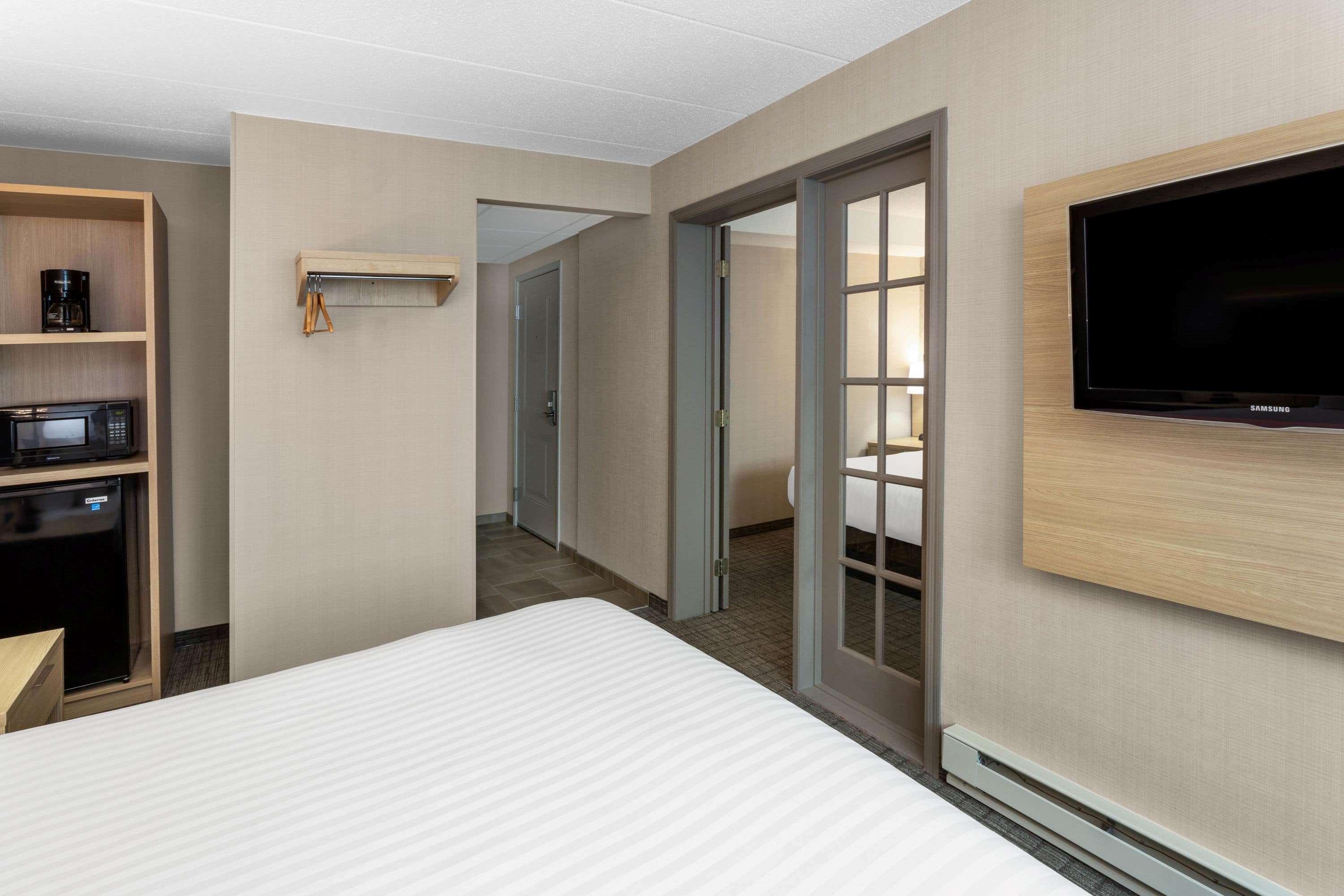 Days Inn & Suites By Wyndham Duluth By The Mall Exteriör bild