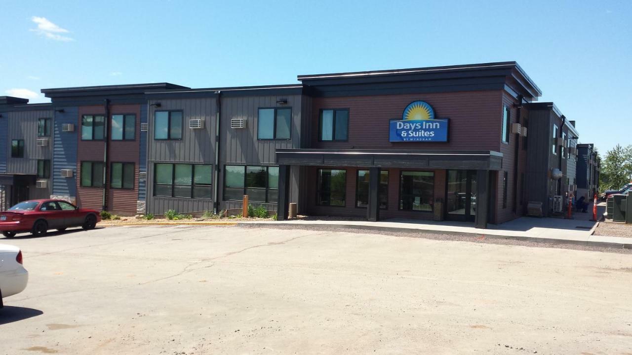 Days Inn & Suites By Wyndham Duluth By The Mall Exteriör bild